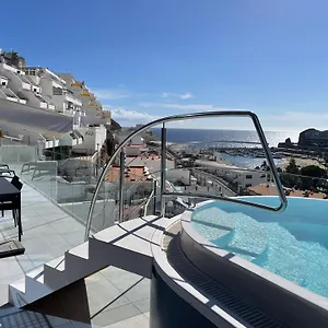 The One Luxury Apartment